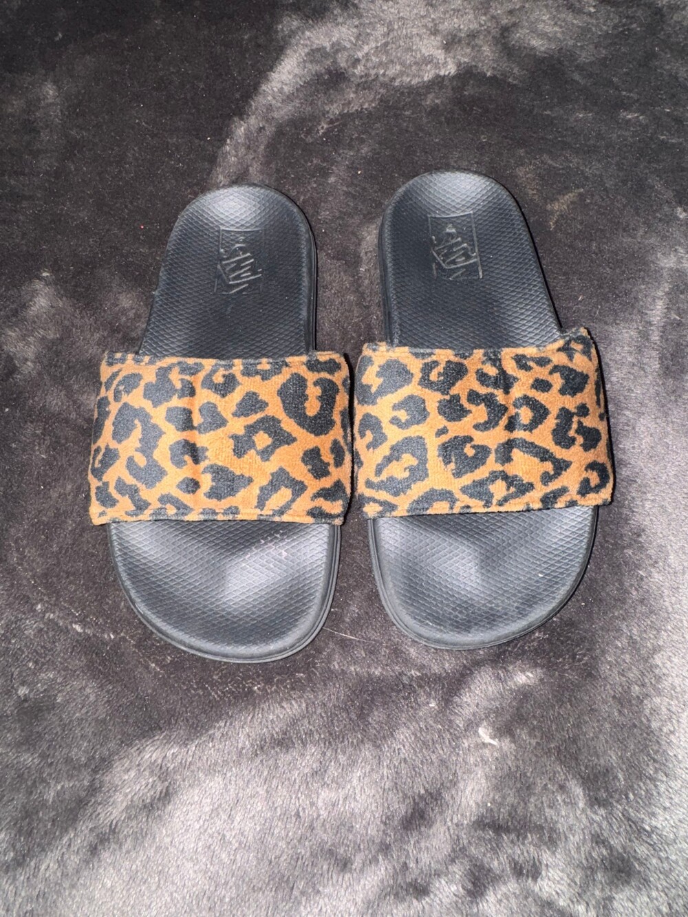 Vans lacosta Leopard Print slide sandals size 1